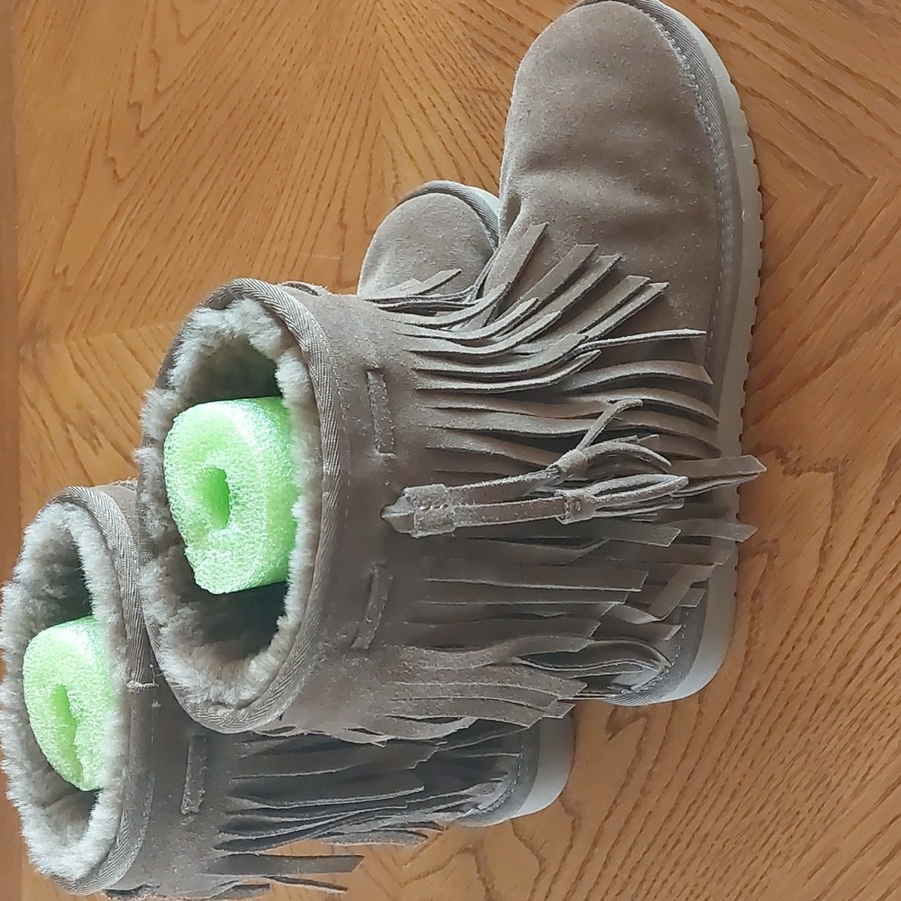 Koolaburra UGG fringe boots - Picture 2 of 8